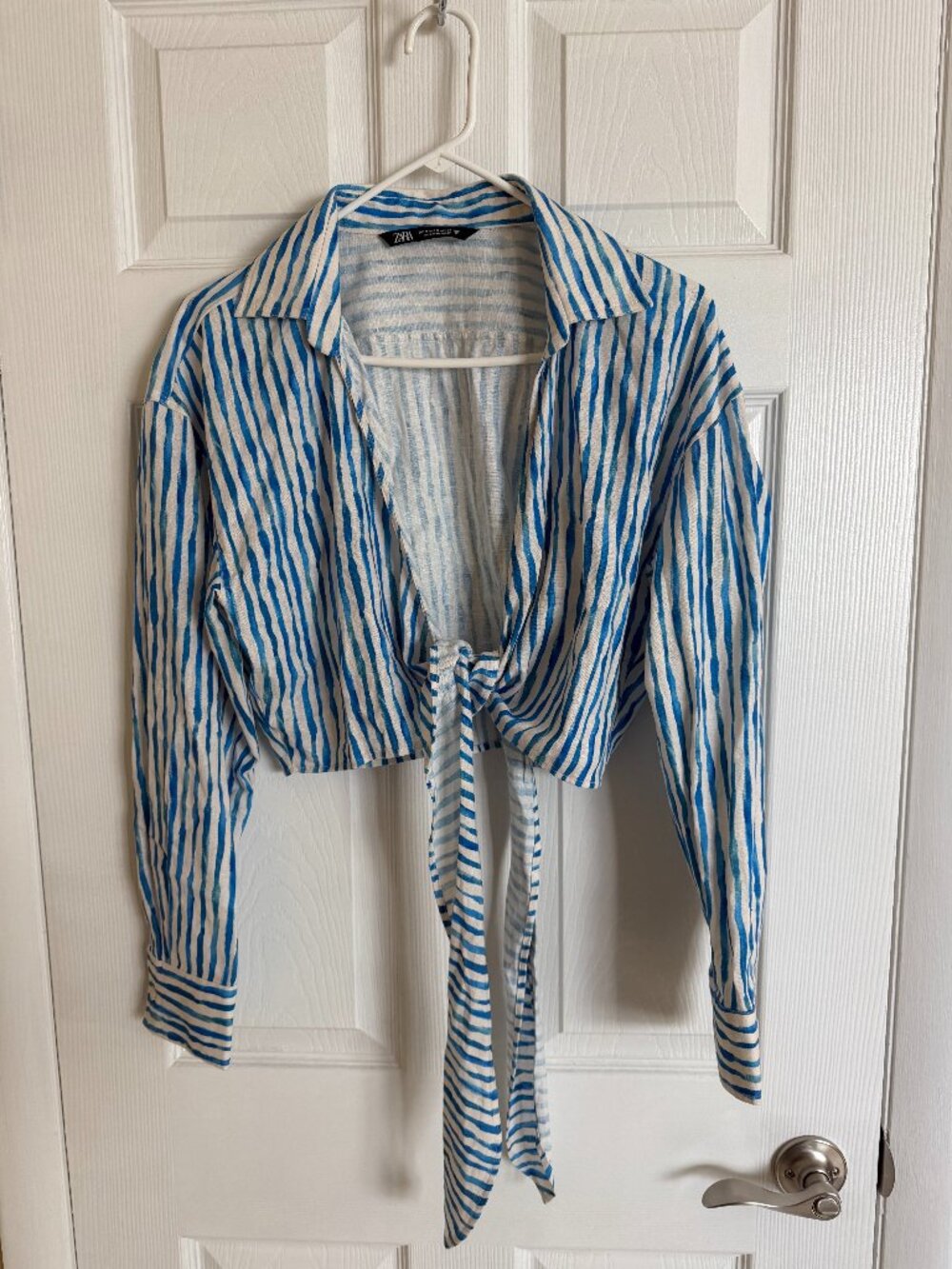 Crop style long sleeve Zara top